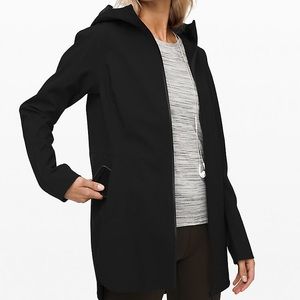 Lululemon glyde along water resistant jacket